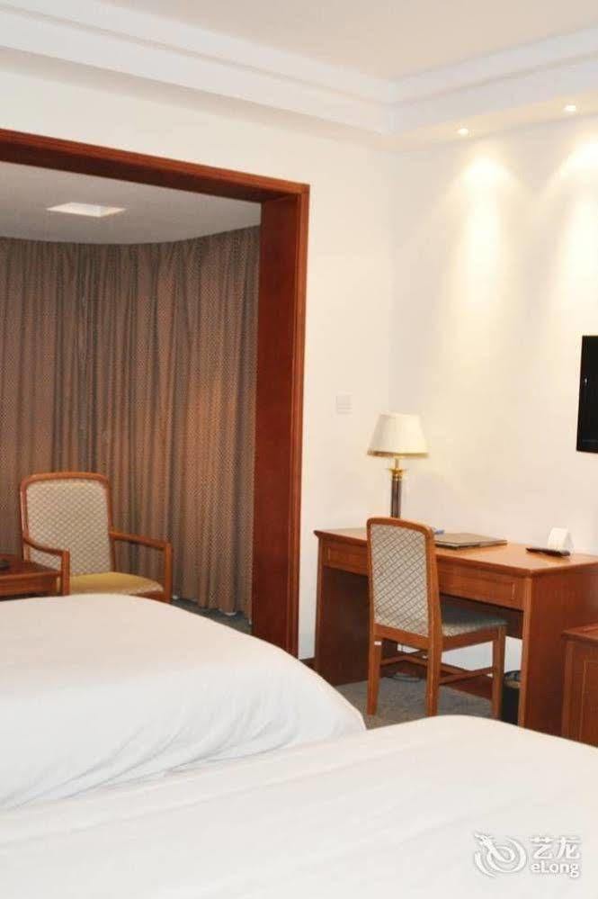 Byfond Hotel 上海市 エクステリア 写真